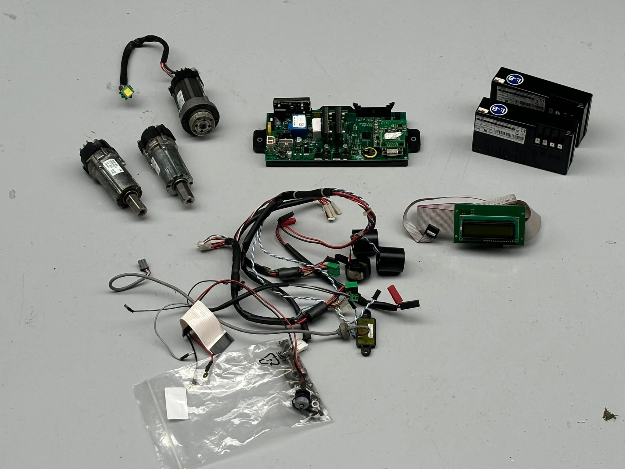 Gebruikte Ambrogio L30 evo robotmaaier onderdelen set